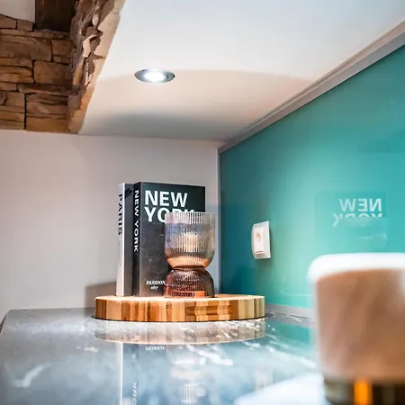 Designhaus - Whirlpool - Terrasse - Garage - 10 Personen - Aufzug - Kueche - Familienfreundlich - Wifi - Netflix Ruedesheim am Rhein