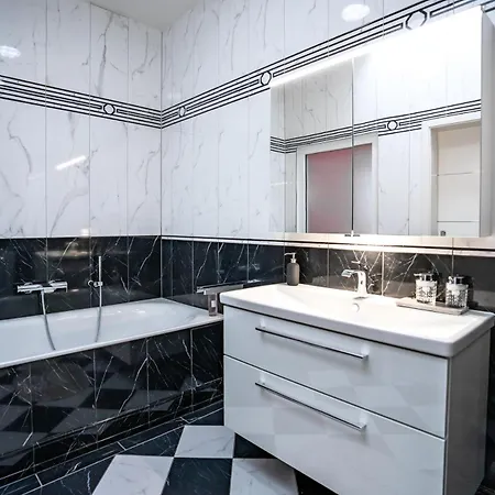 Designhaus - Whirlpool - Terrasse - Garage - 10 Personen - Aufzug - Kueche - Familienfreundlich - Wifi - Netflix Holiday home *