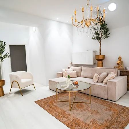 Designhaus - Whirlpool - Terrasse - Garage - 10 Personen - Aufzug - Kueche - Familienfreundlich - Wifi - Netflix Holiday home Ruedesheim am Rhein