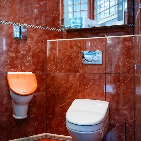 Designhaus - Whirlpool - Terrasse - Garage - 10 Personen - Aufzug - Kueche - Familienfreundlich - Wifi - Netflix