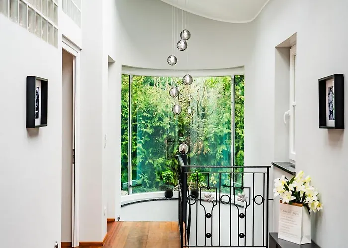 Designhaus - Whirlpool - Terrasse - Garage - 10 Personen - Aufzug - Kueche - Familienfreundlich - Wifi - Netflix 度假居 *