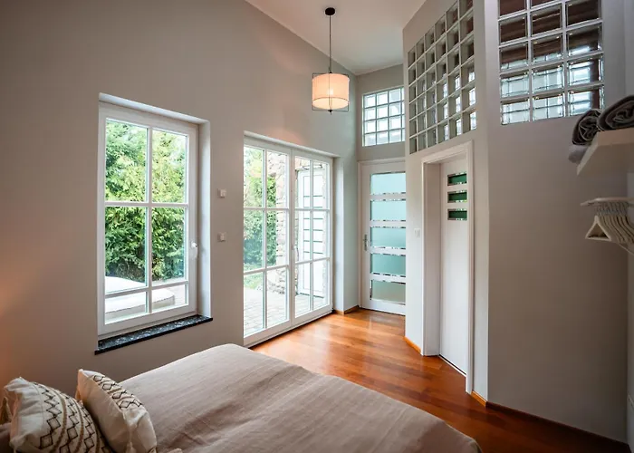 Designhaus - Whirlpool - Terrasse - Garage - 10 Personen - Aufzug - Kueche - Familienfreundlich - Wifi - Netflix