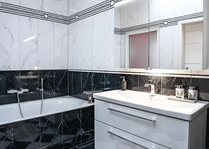 Designhaus - Whirlpool - Terrasse - Garage - 10 Personen - Aufzug - Kueche - Familienfreundlich - Wifi - Netflix 度假居 *